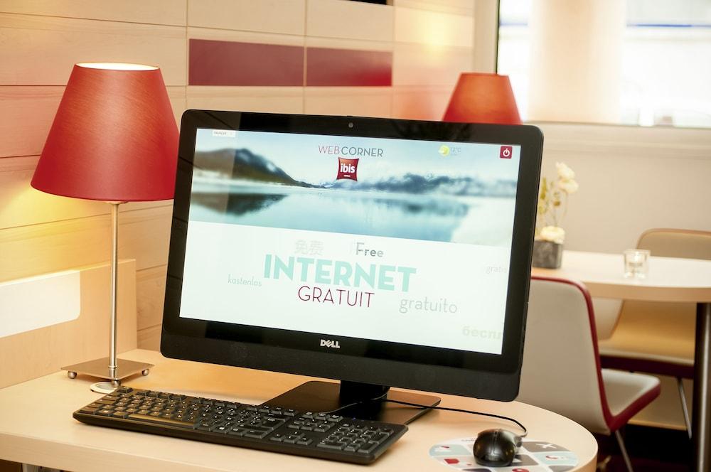 Ibis Bilbao Hotel *