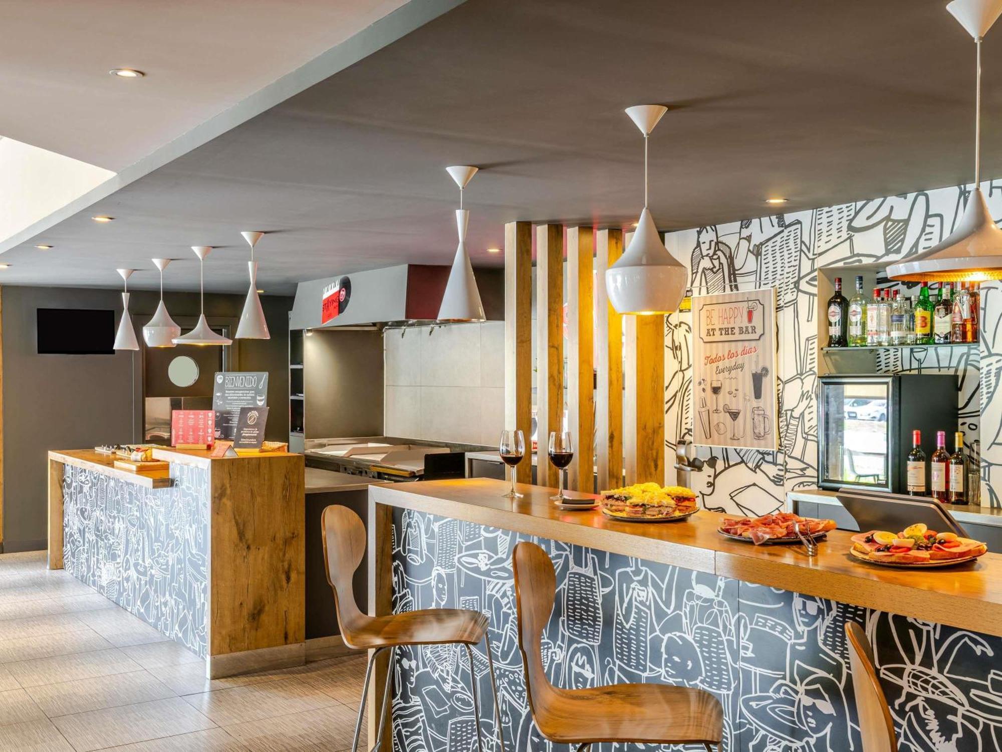 Ibis Bilbao Hotel *